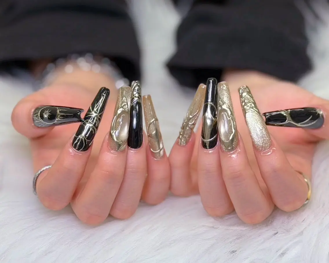 ネイル lucky nail 歌舞伎町のネイルデザイン