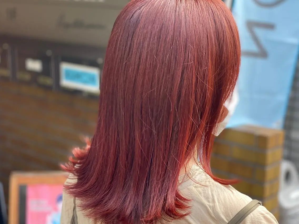 セミロング カラー ブリーチ ブリーチなしカラー レッドカラー ローズカラー CARICIA🌱 masaeのヘアスタイル