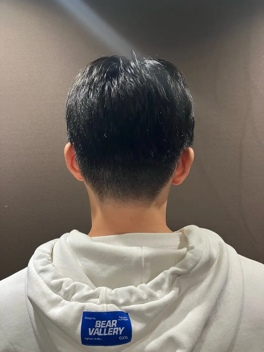 ショート メンズ SAKI SAKIのヘアスタイル
