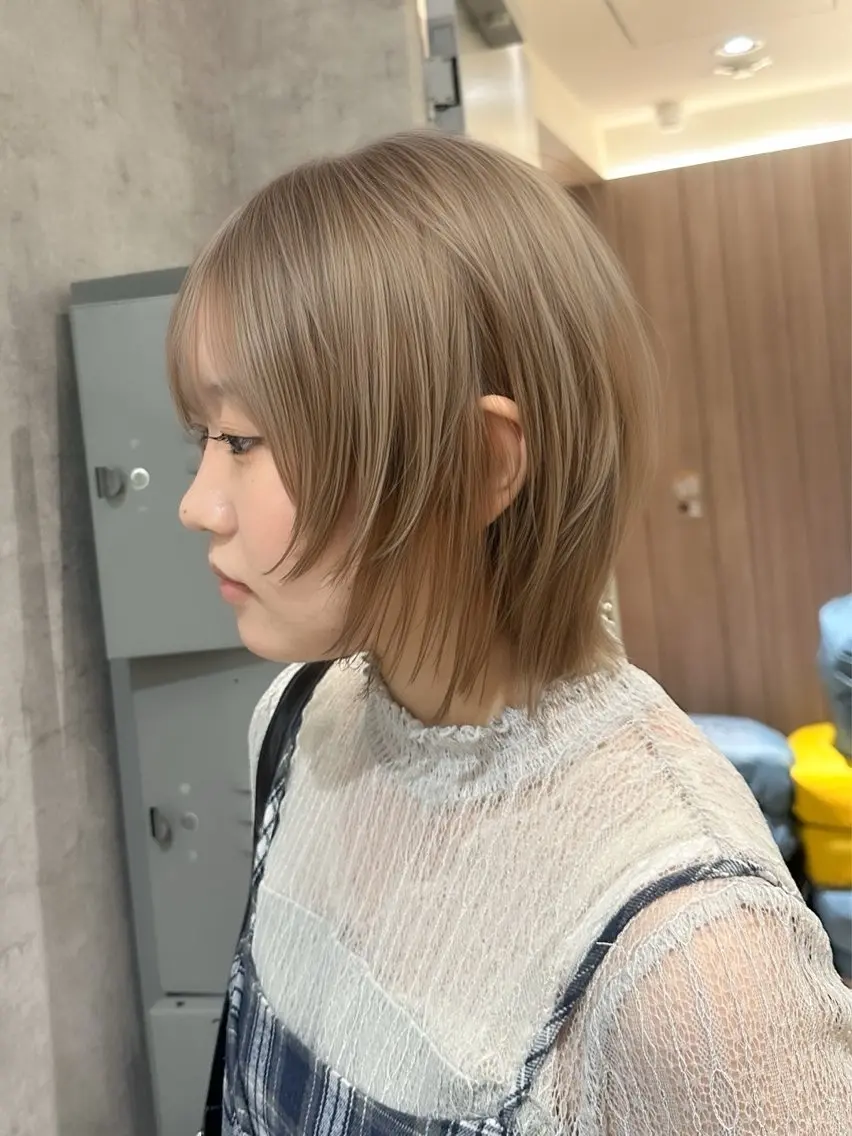 ミディアム ボブレイヤー ボブ レイヤーカット ヘアカラー トリートメント 井口 泰輝のヘアスタイル