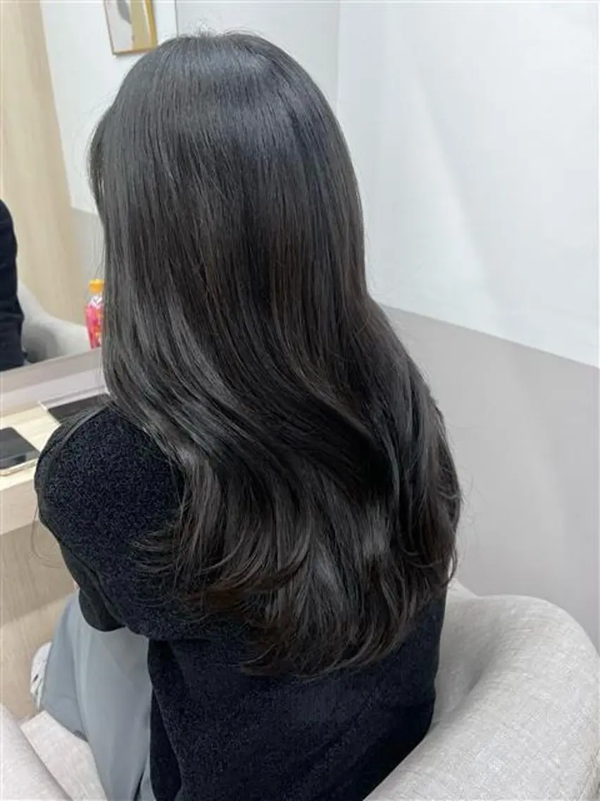 ロング レイヤーカット 復帰しました🎀 しょうこLuanaのヘアスタイル