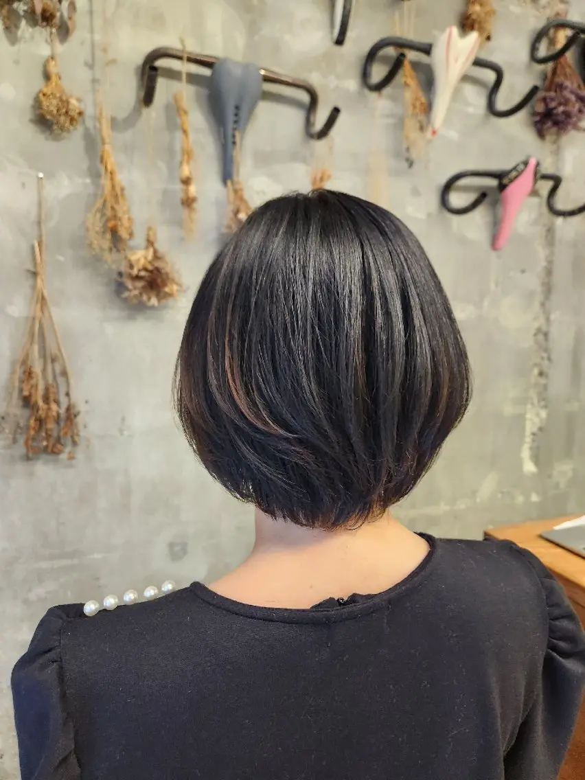 ショート カット 井尻 柚都歩のヘアスタイル