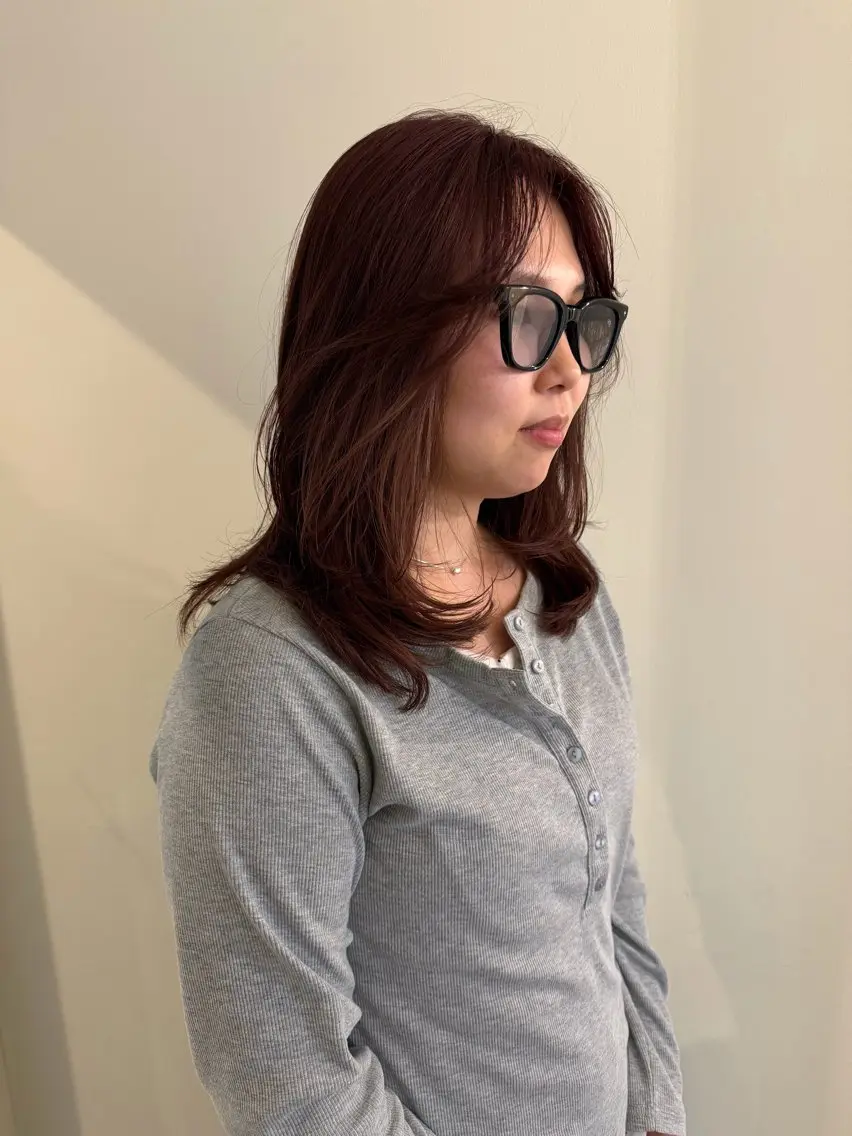 ミディアム カラー レイヤーカット カット ヘアカラー トリートメント 渋谷 留菜のヘアスタイル