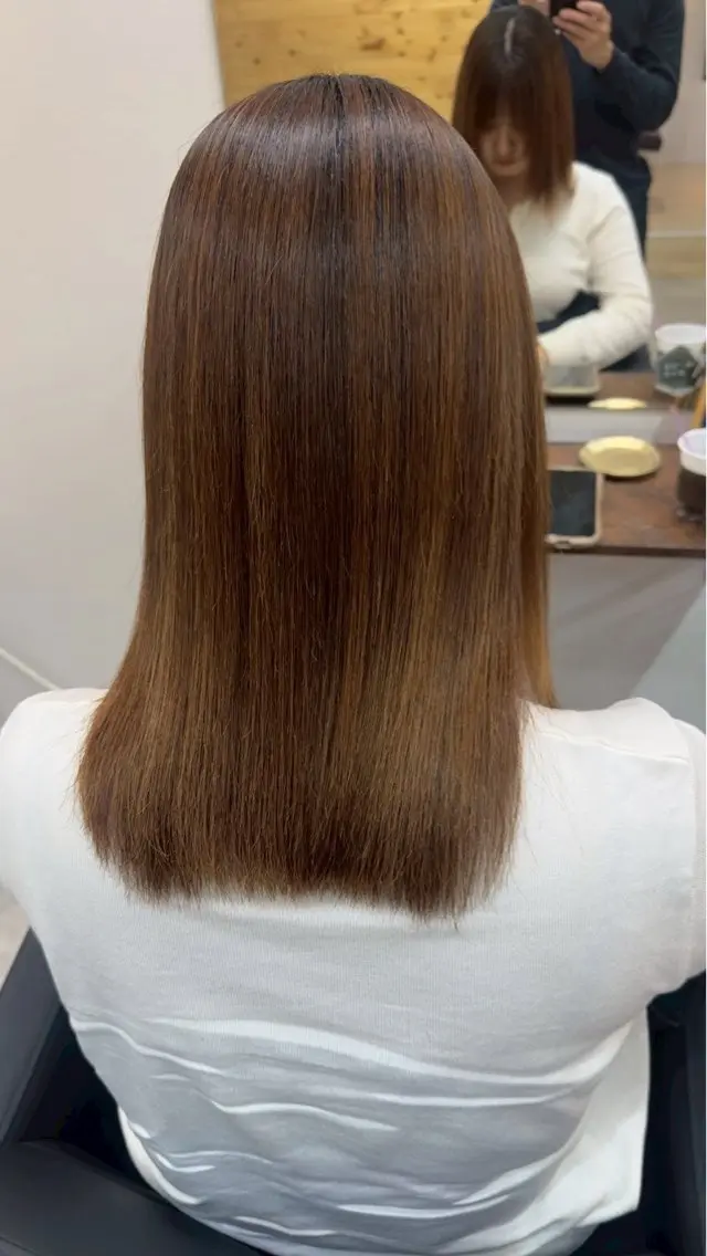 ミディアム ミディアムレイヤー 髪質改善 レイヤーカット カット 縮毛矯正 cana 札幌レイヤースタイルのヘアスタイル