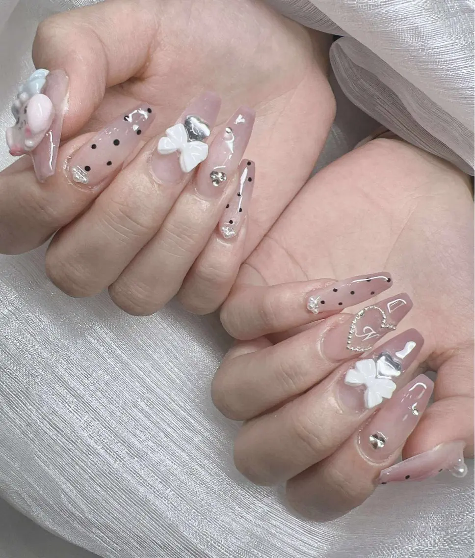 ネイル ハンドネイル Lee Nailsのネイルデザイン