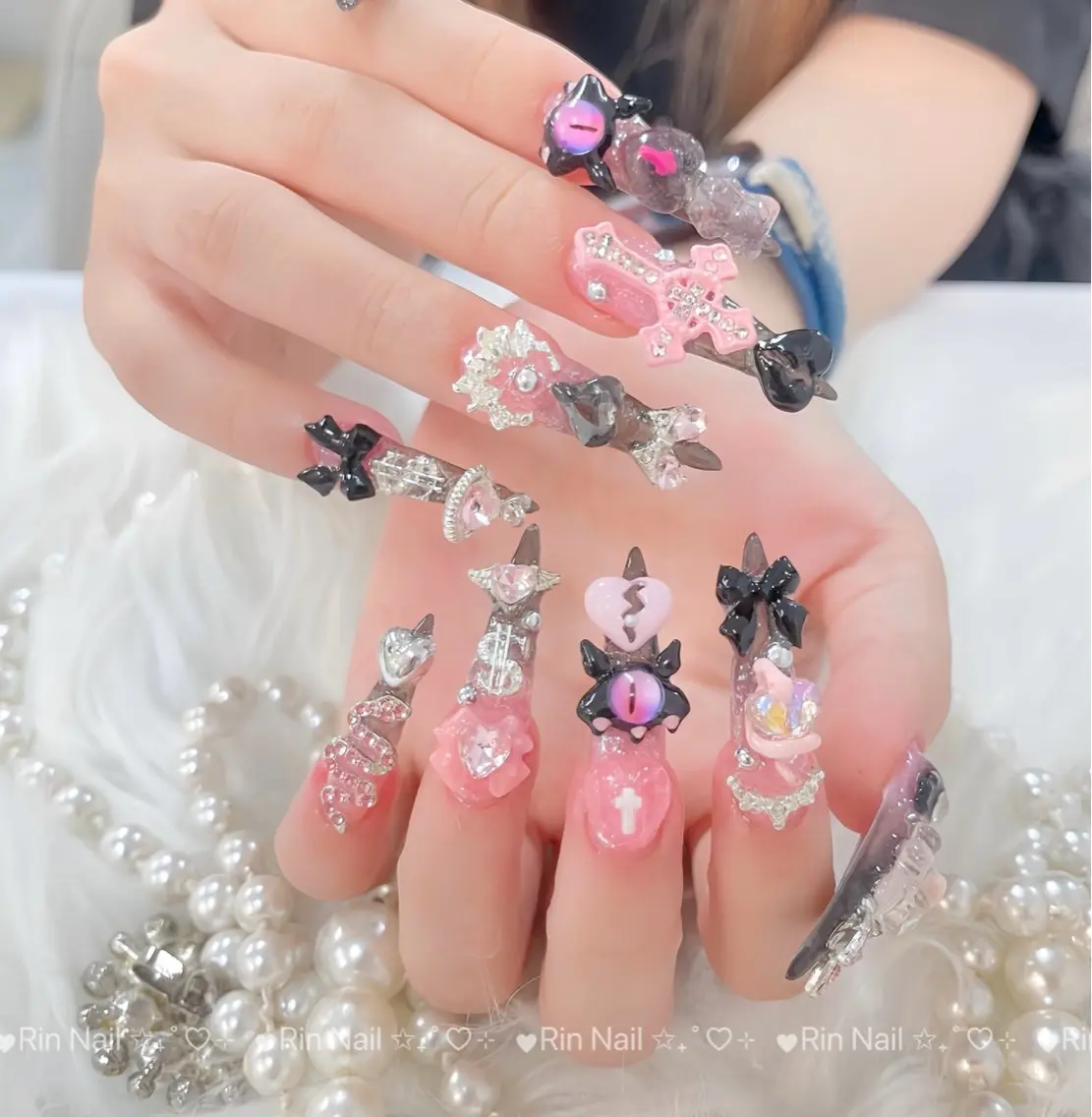 ネイル オーロラネイル チークネイル 桜ネイル クリアネイル ドット ハンドネイル Rin Nail Shinokuboのネイルデザイン