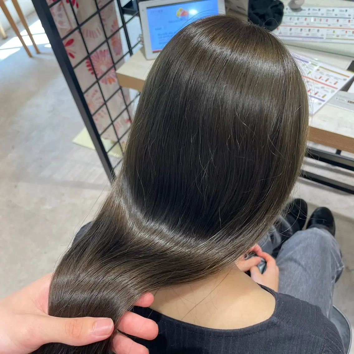 カラー オリーブカラー ヘアカラー 赤み消しカラー/ ダブルカラー/shoのヘアスタイル