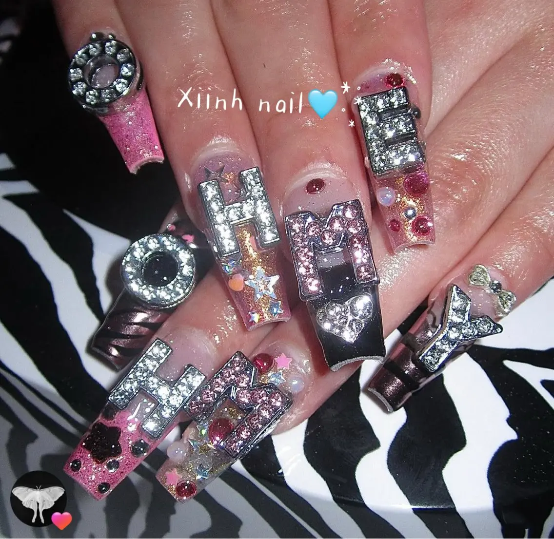ネイル ブラウン チークネイル 桜ネイル 長さ出し フットネイル ハンドネイル XIINH NAIL SALONのネイルデザイン