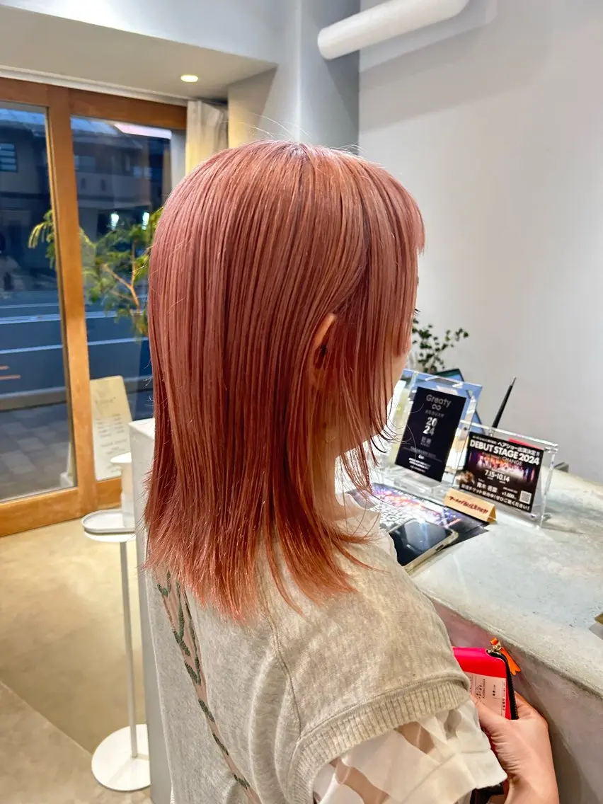 ミディアム カラー ブリーチ ブリーチなしカラー ピンクカラー 関根 あきほのヘアスタイル