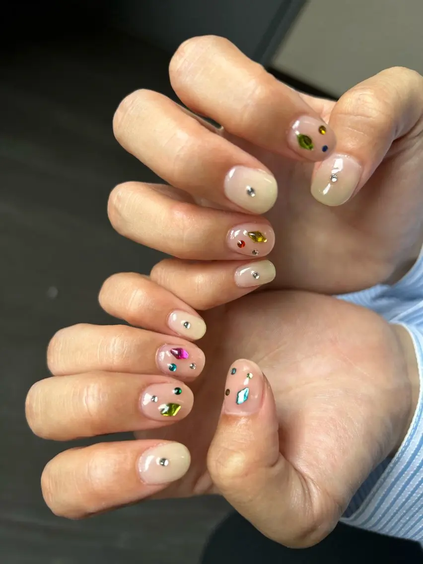ネイル ハンドネイル フットネイル ✴︎ Delightのネイルデザイン
