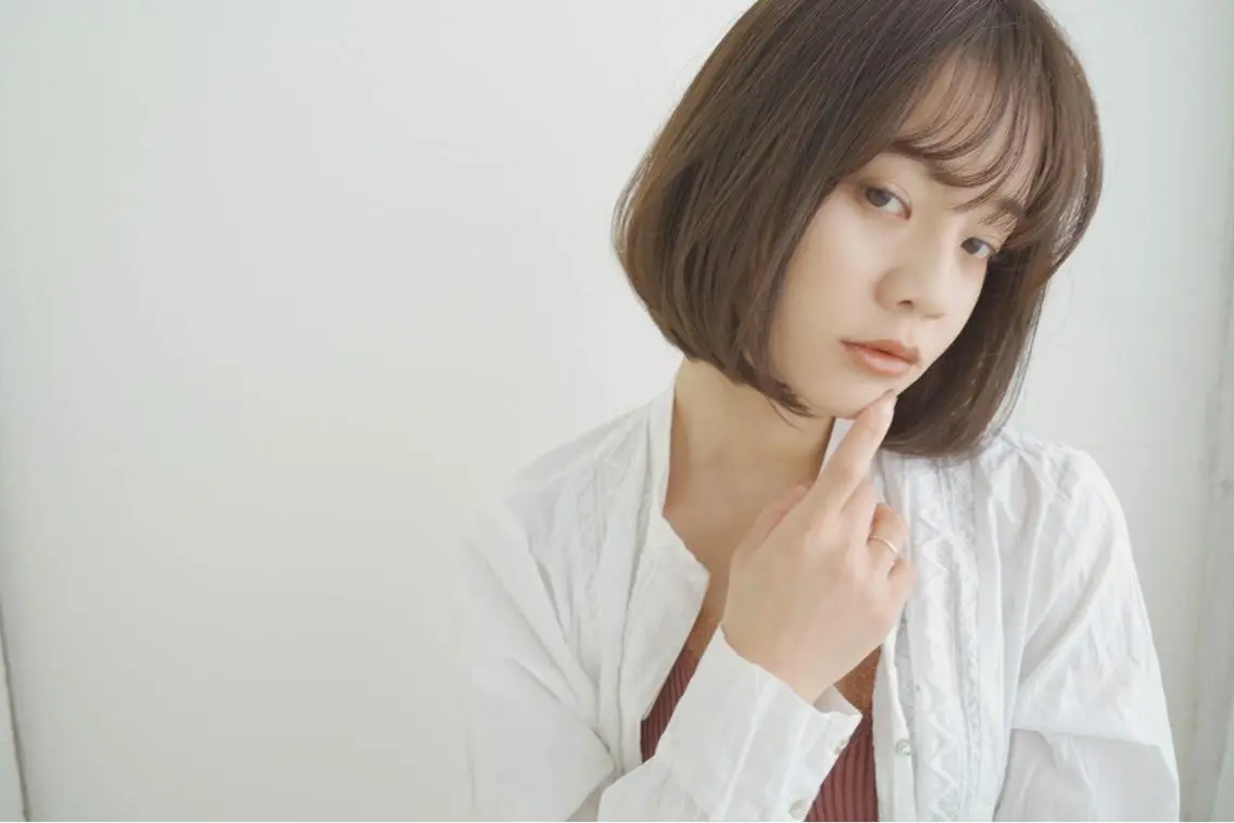 ショート カラー ショートボブ ハンサムショート 丸みショート デザインカラー ハイライトカラー カット ヘアカラー 京都大人女性ショート 徒歩1分/秋山のヘアスタイル
