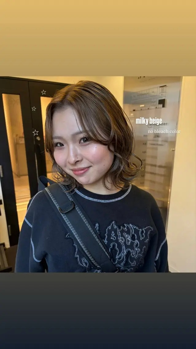 ミディアム カラー ベージュカラー ブリーチ ダブルカラー ミルキーベージュ ブリーチなしカラー yurino🩵💍 レイヤー、ヘアセットのヘアスタイル