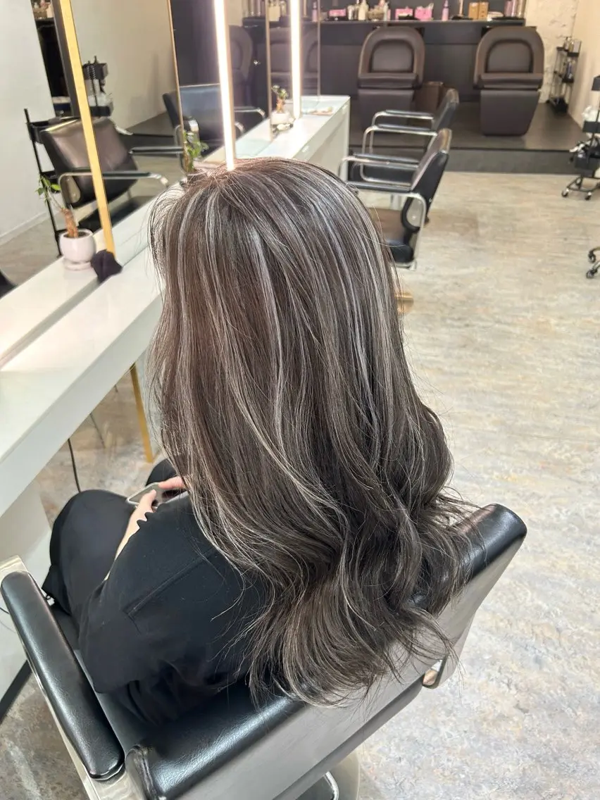 ロング カラー ベージュカラー カット ヘアカラー トリートメント レイヤーカット BLend 渋谷のヘアスタイル