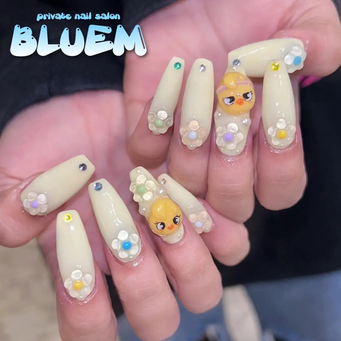 ネイル ハンドネイル BLUEM なな🐶のネイルデザイン
