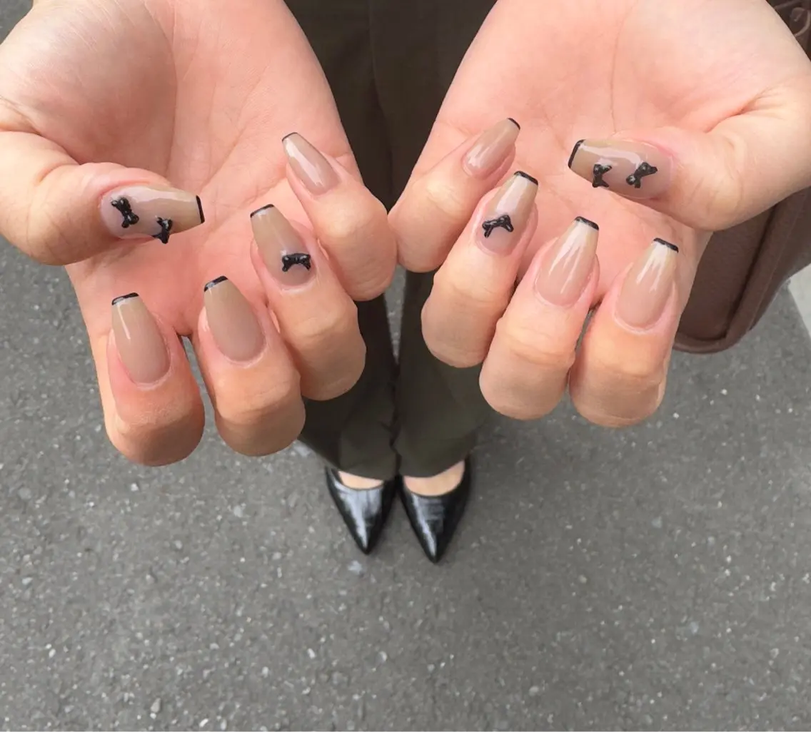 ネイル フラッシュネイル ホログラムネイル 韓国ネイル レース ラメ(グリッター) ハンドネイル MH_ Nailのネイルデザイン