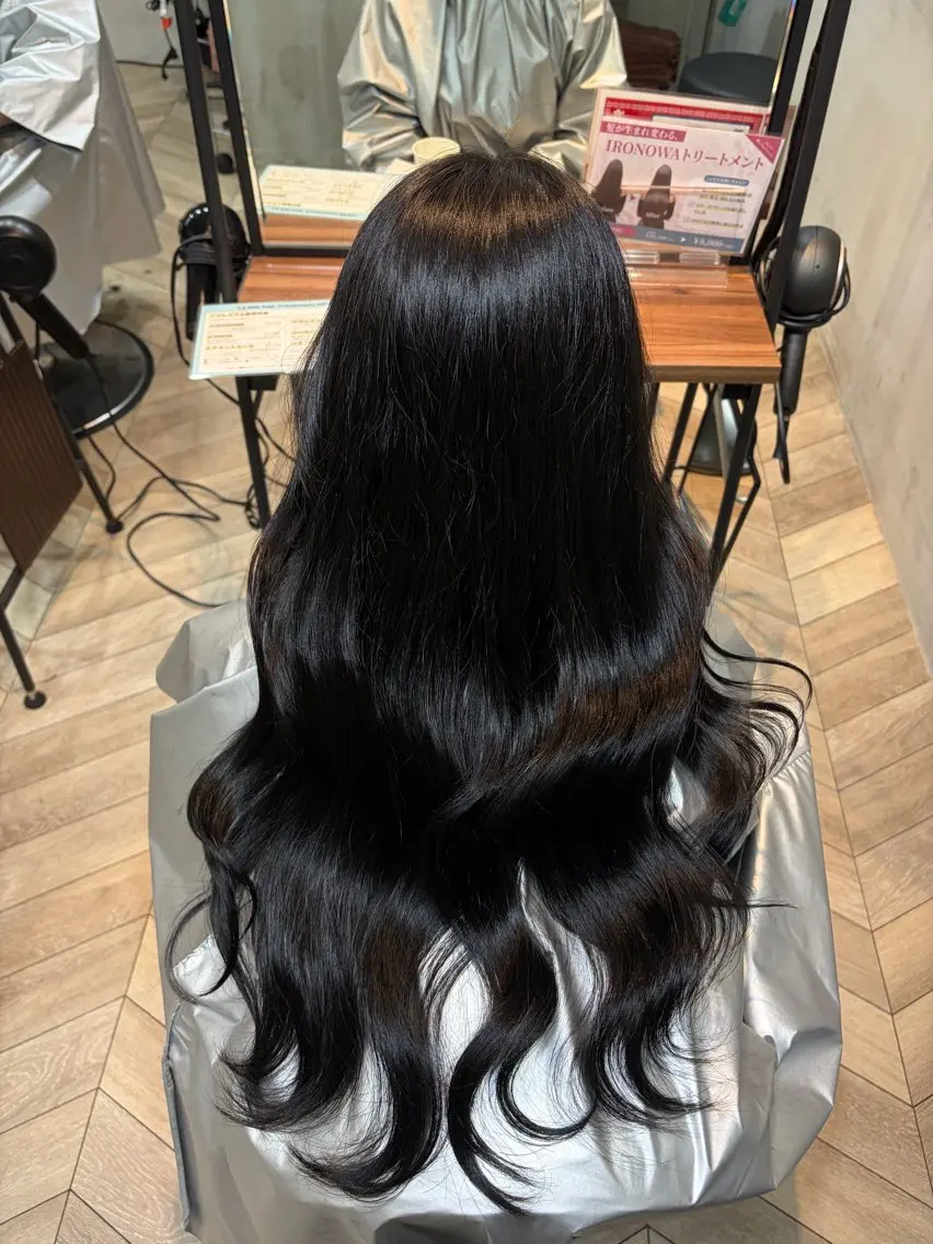 ロング 窪田 茉栞呂のヘアスタイル