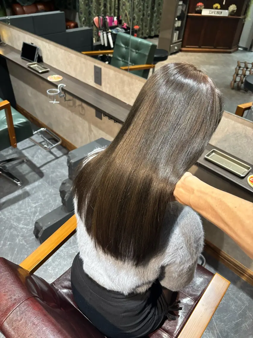 セミロング カラー トリートメント カット ヘアカラー ravens代表 ヒロムのヘアスタイル