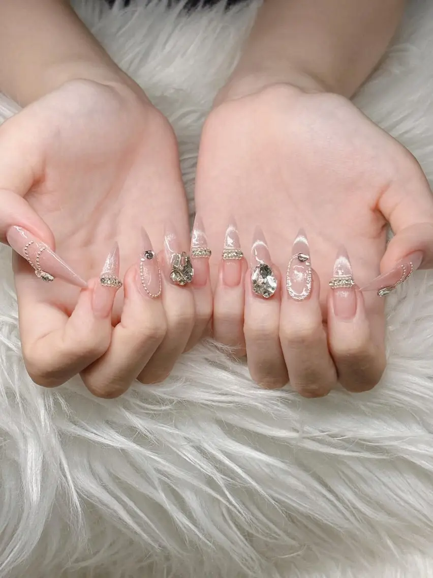 ネイル Lee Nailsのネイルデザイン