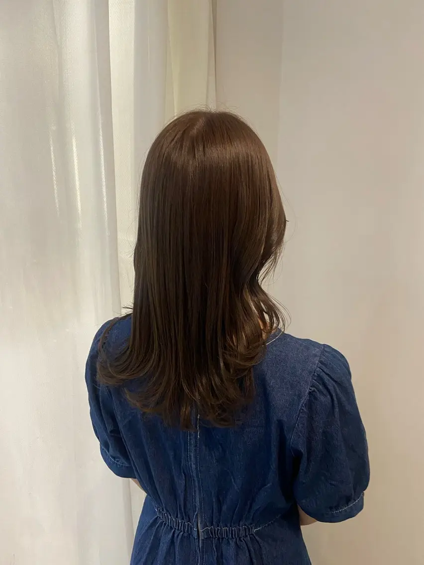 セミロング まつ あみのヘアスタイル