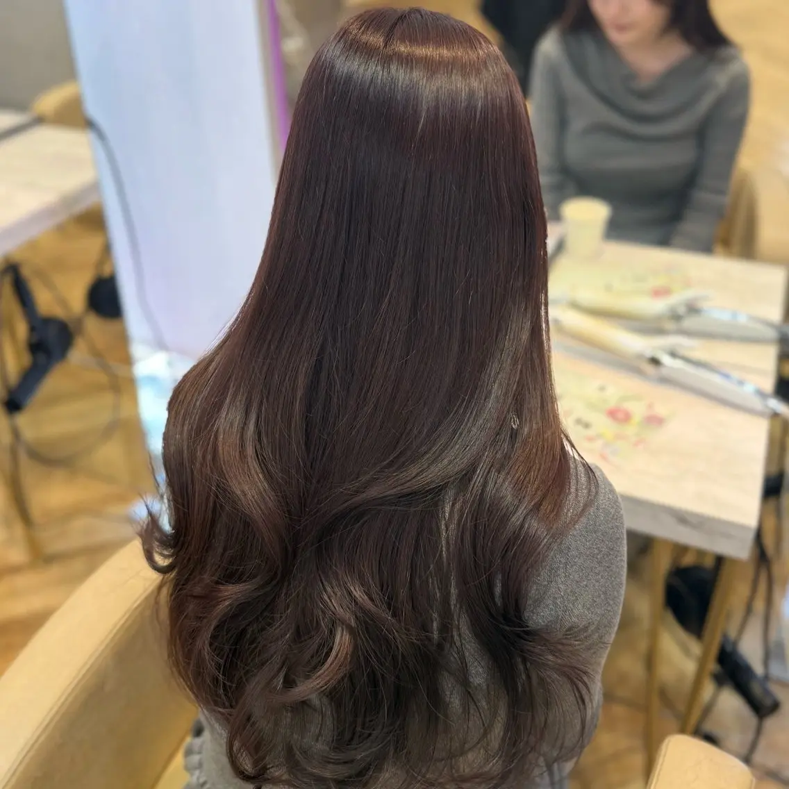 ロング 顔周りカット 韓国風ヘア カット ヘアカラー トリートメント 韓国ヘア/艶髪/ 透明感カラー/つぐみのヘアスタイル