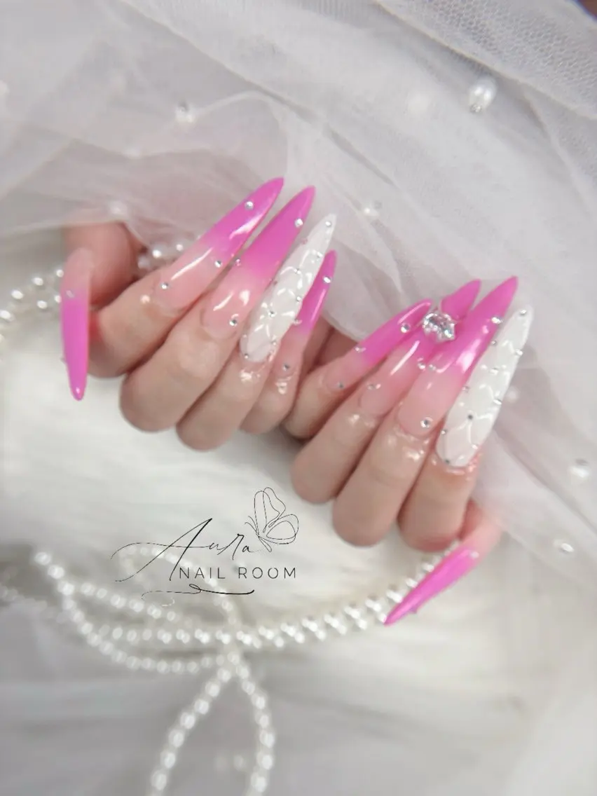 ネイル Aura Nail Roomのネイルデザイン