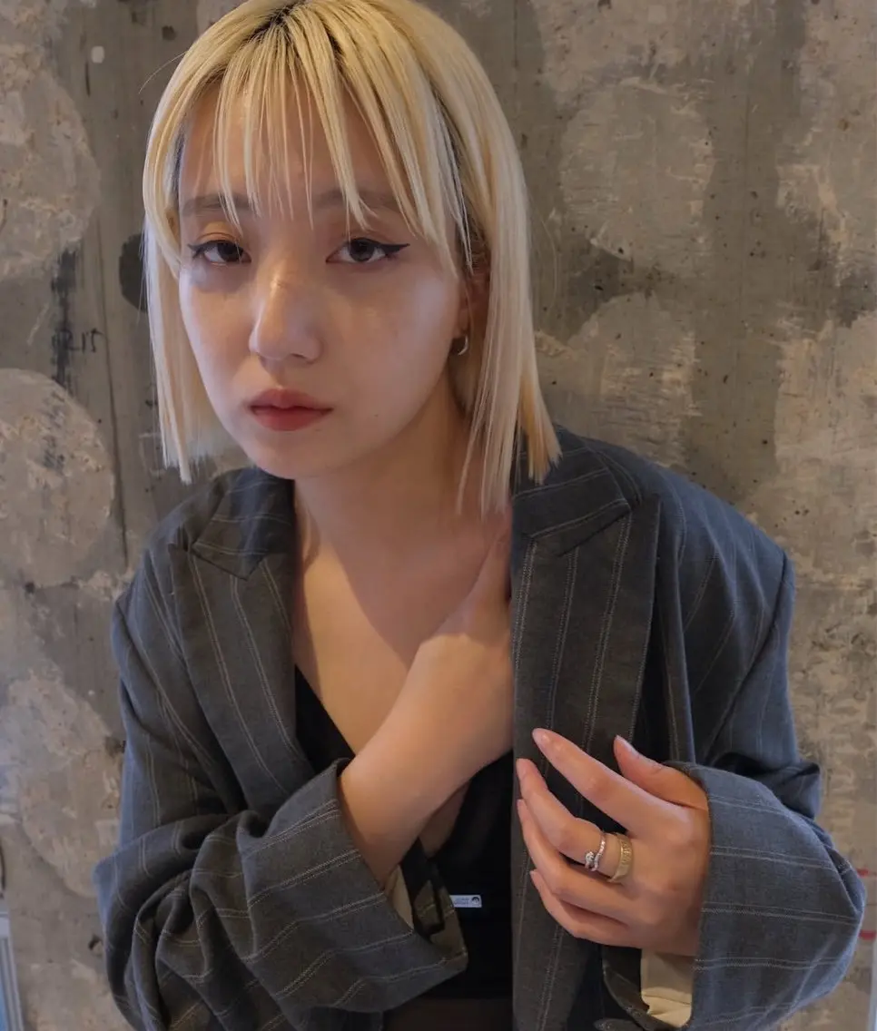 カラー 抜きっぱなしブロンド ブロンド ヘアカラー キラ/ハイトーン/ 天神美容室のヘアスタイル