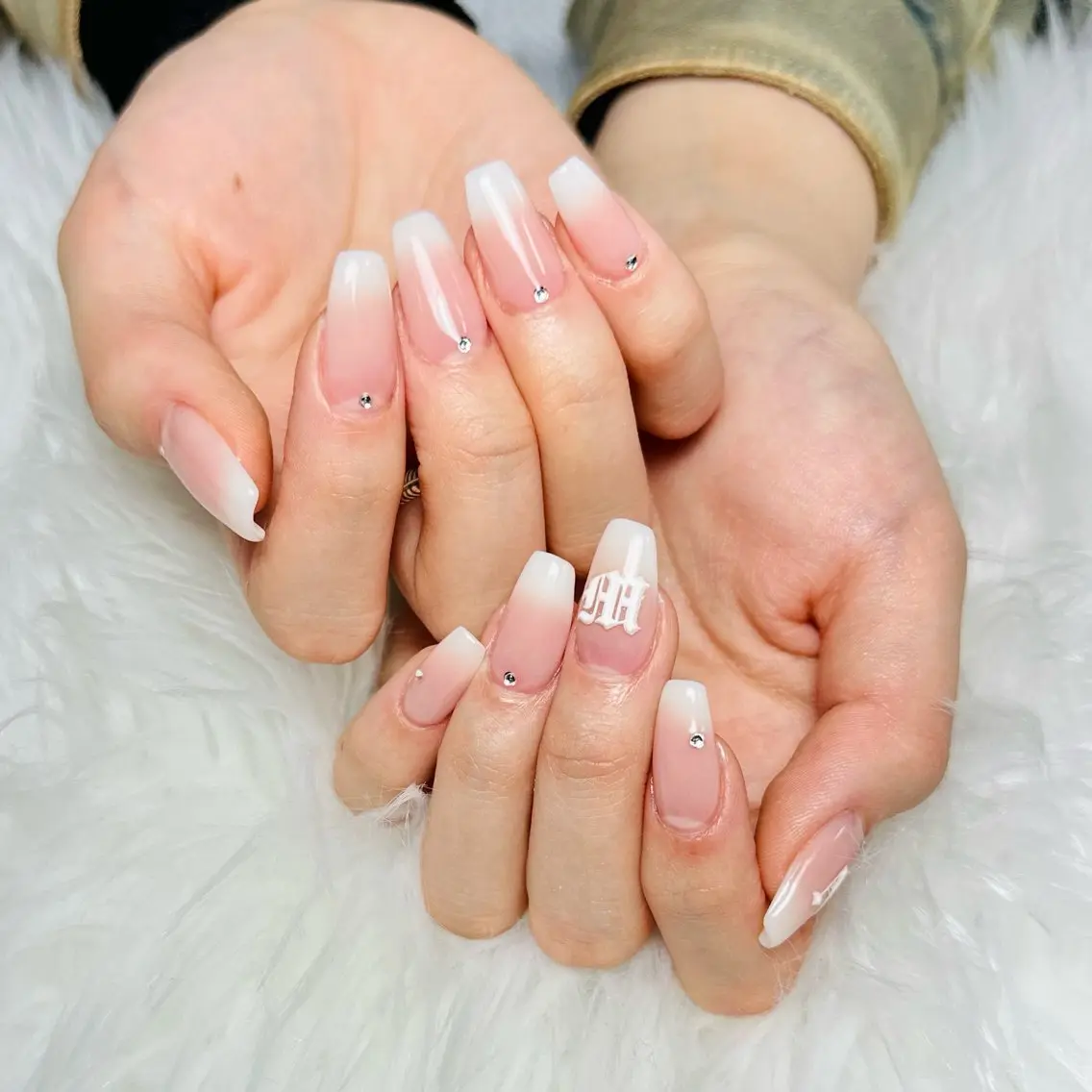 ネイル ChezEspoir 佐藤のネイルデザイン