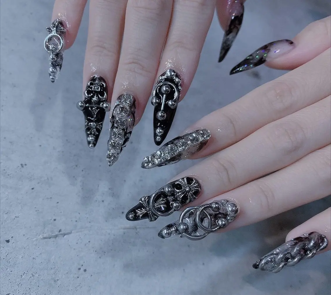 ネイル フレンチネイル ジェルネイル ハロウィン キラキラネイル 韓国ネイル H.baby Nail Salonのネイルデザイン