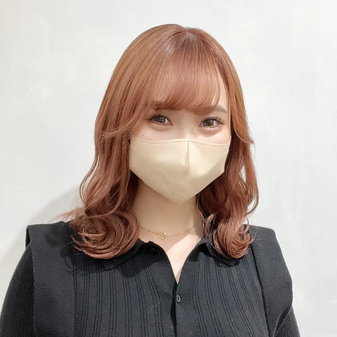 セミロング カラー 🩵ブリーチカラー MIORI🩵のヘアスタイル