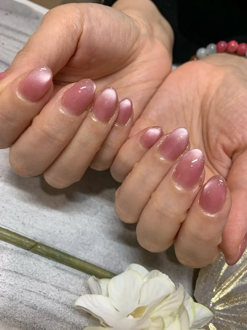 ネイル 氷ネイル・うるうるネイル マグネットネイル ピンク 春ネイル パラジェルフィルイン 対応サロンリスドーレのネイルデザイン