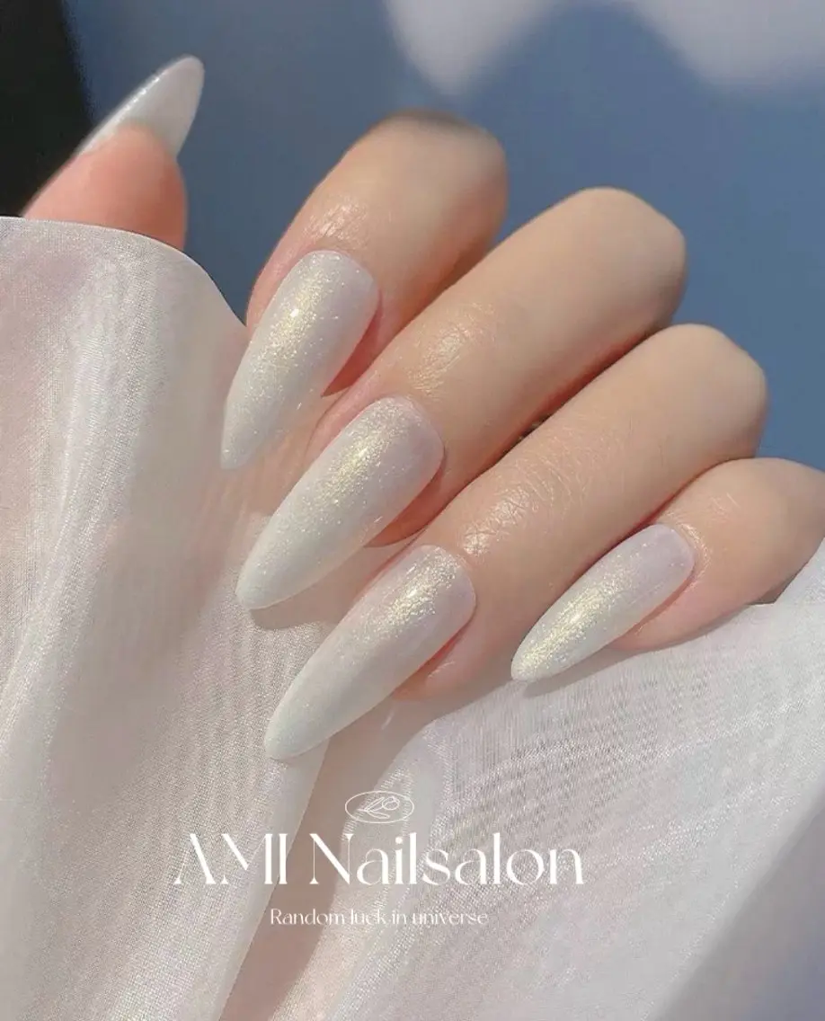 ロング ハンドネイル AMI Nailsalonのネイルデザイン
