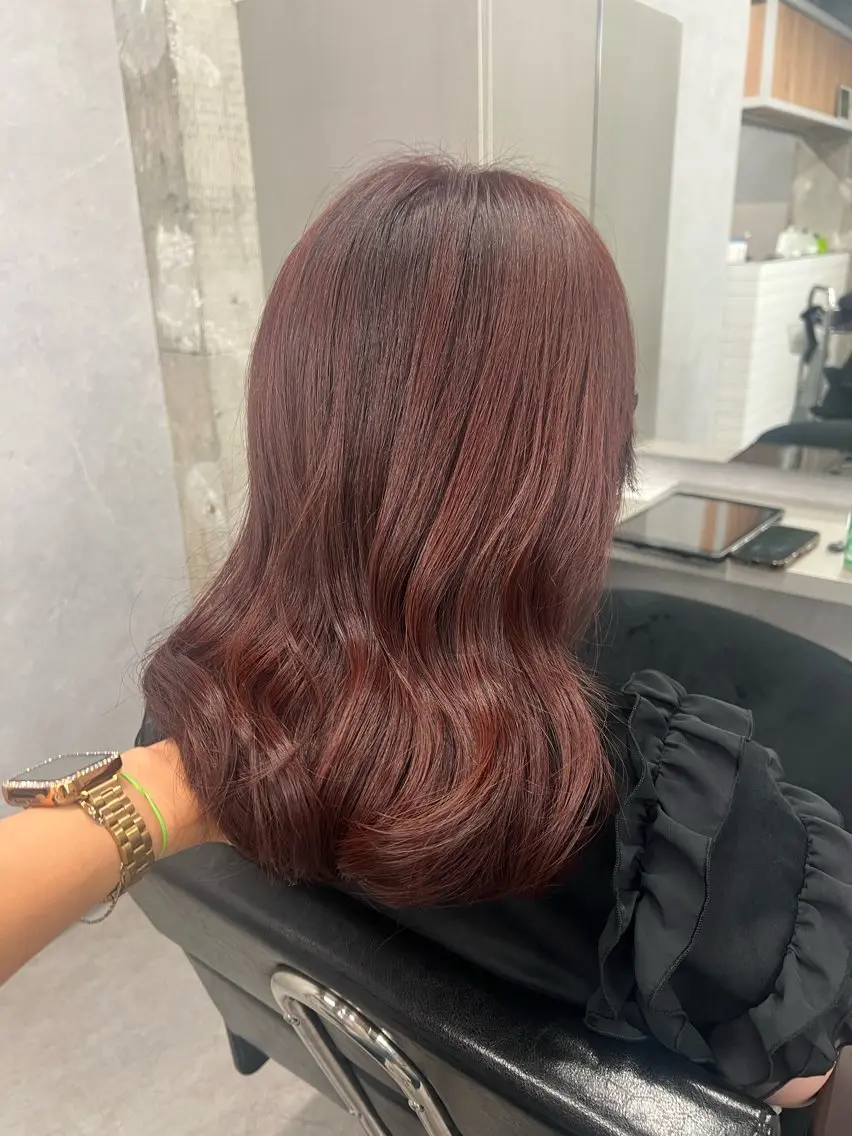 ミディアム 石津 優菜のヘアスタイル