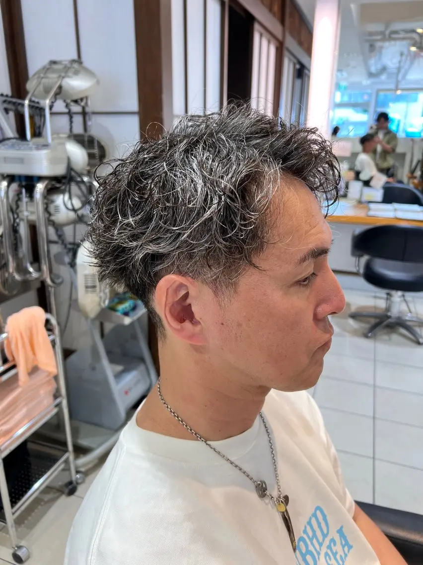 ショート パーマ メンズ 徳澤 一真のヘアスタイル
