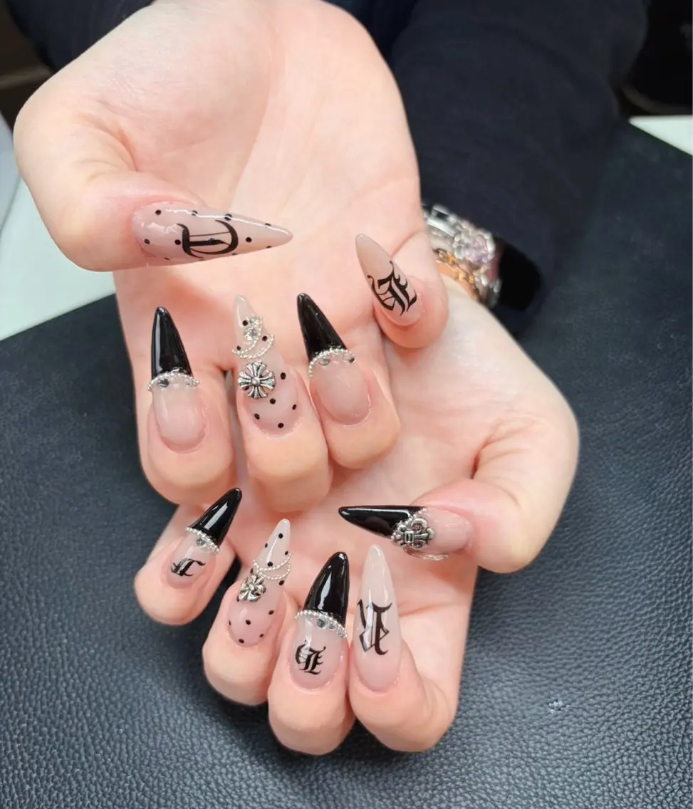 【オフあり】ハンド 💅🏻定額デザインコース✨️初回¥6800~2回目以降¥7800～✨️パラジェル変更可✨️の写真