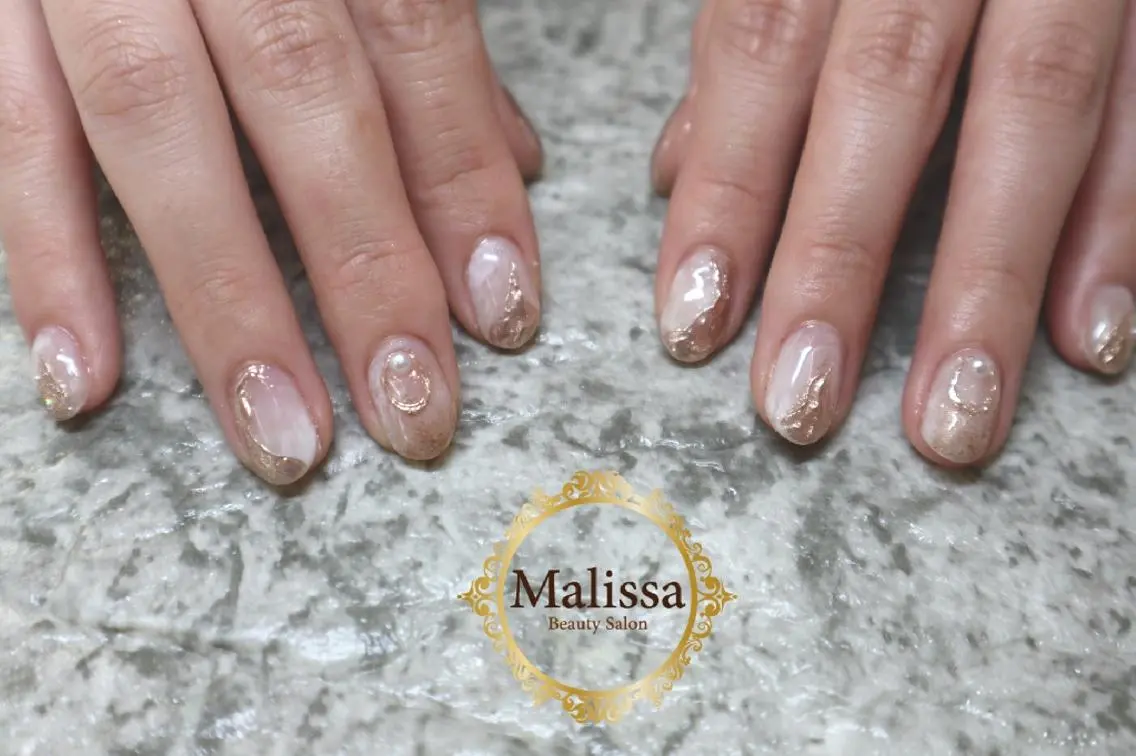 ネイル ゴールド ミラーネイル ニュアンスネイル ピンク Malissa　 スカルプ&深爪歓迎◎のネイルデザイン
