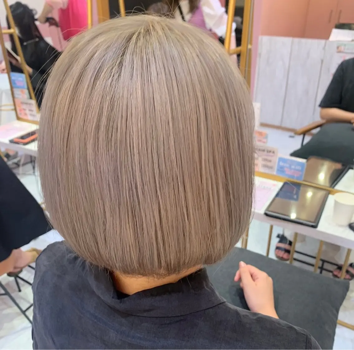 ショート ボブ 似合わせカット ヘアカラー 韓国風／髪質改善✨️ AYAKAのヘアスタイル