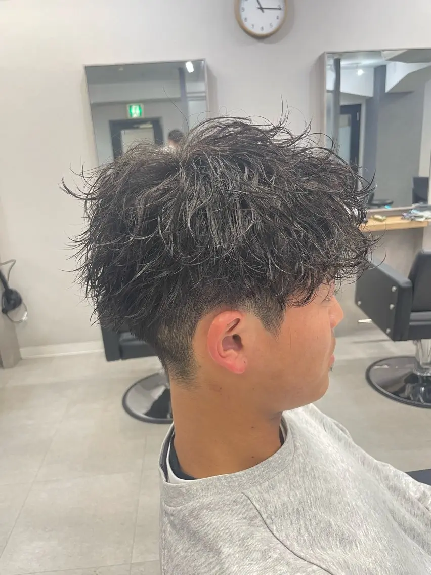 パーマ メンズ メンズパーマ 波巻きパーマ 髪質改善×垢抜けヘア │まさとのヘアスタイル