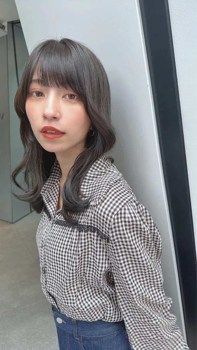 セミロング カラー パーマ セミロングパーマ アッシュ 黒髪 ブリーチ ボブ カット ヘアカラー トリートメント 【公式】amble luxe池袋東口🩷のヘアスタイル