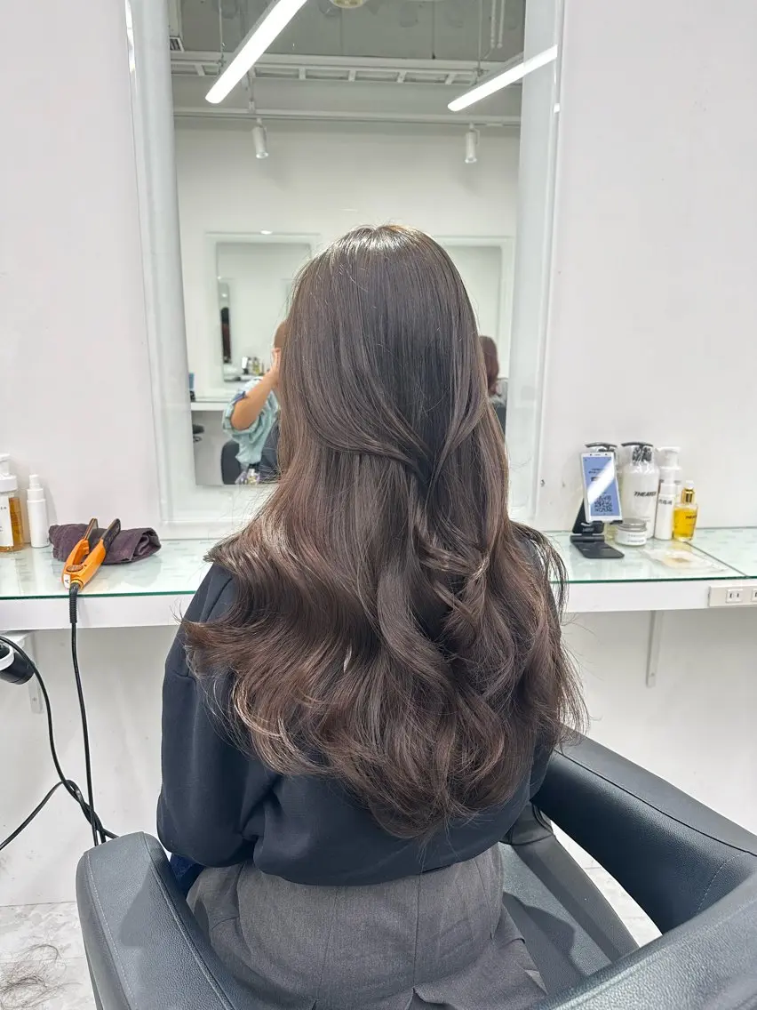 ロング カラー ヘアカラー トリートメント ヘッドスパ ヘアセット ❄最強かわいいカラー ❄️MINA❄️のヘアスタイル