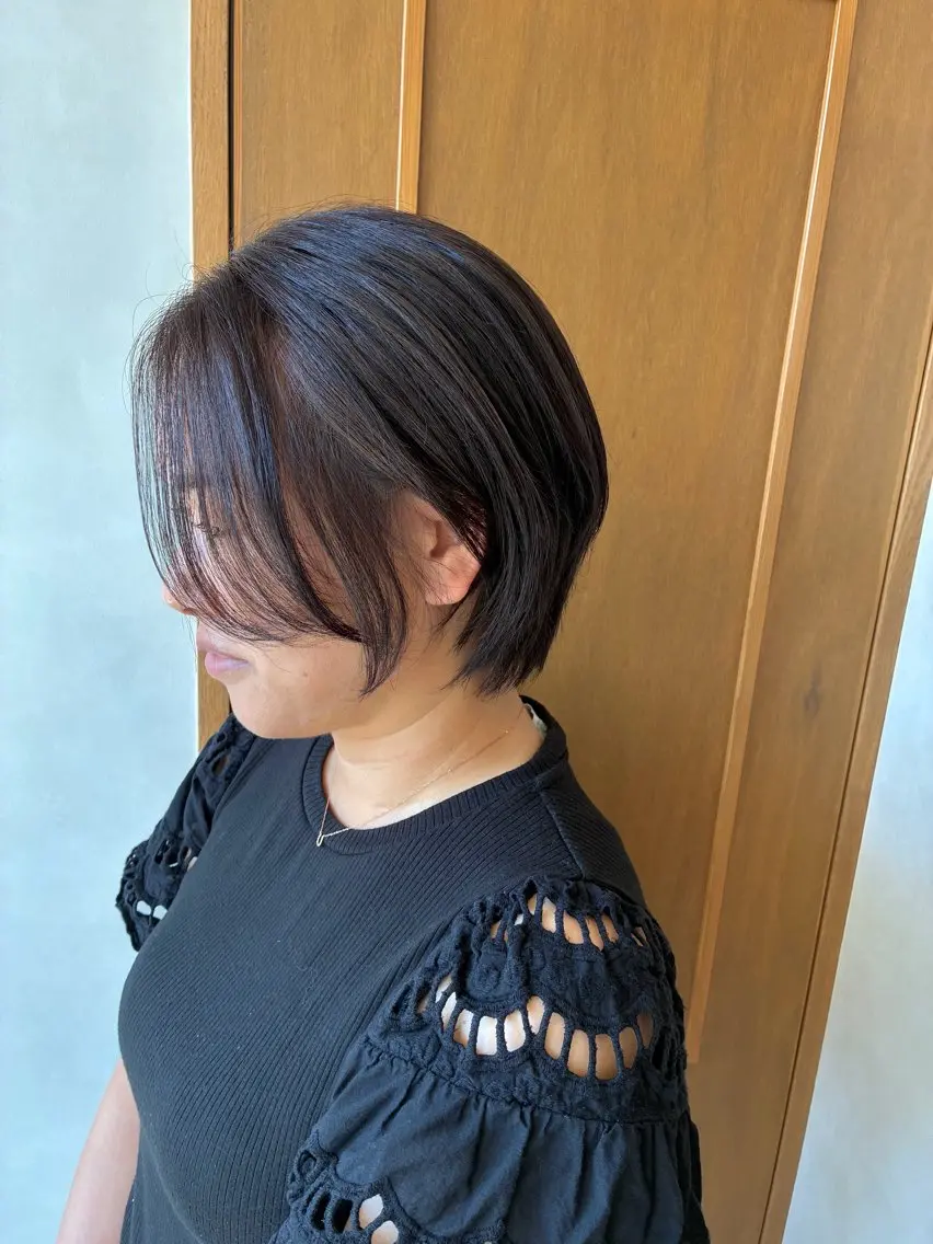 ショート 透明感カラー🫧 大城かえでのヘアスタイル