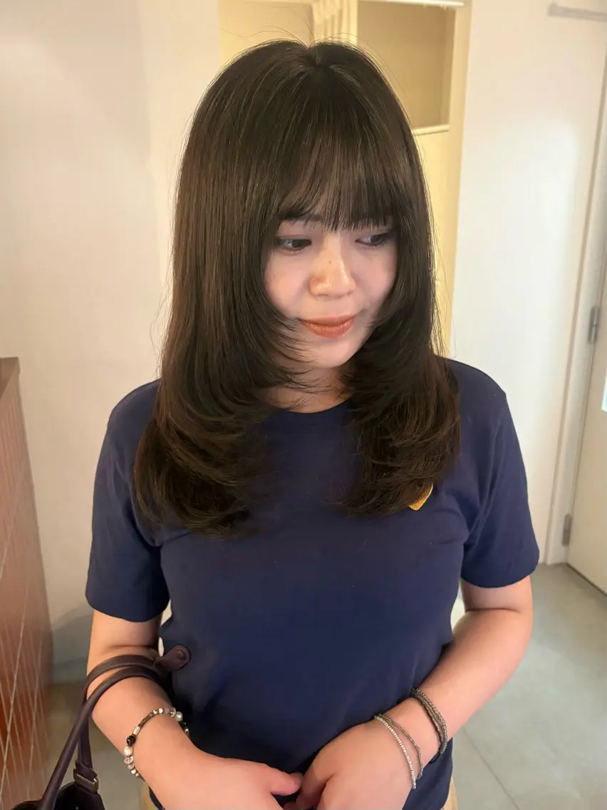 ロング ヘアカラー 山内 めいのヘアスタイル