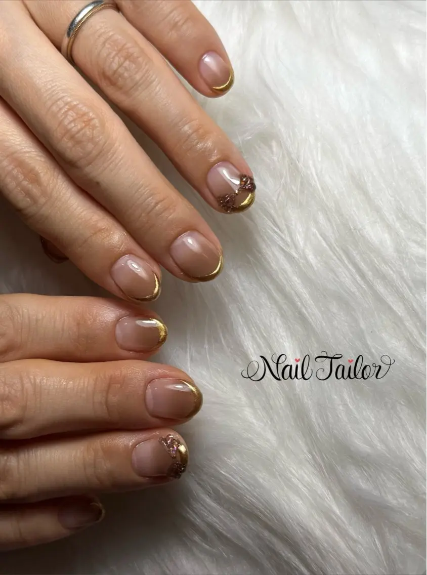 ネイル フレンチネイル ゴールド ミラーネイル オフィスネイル ぷっくりネイル ハンドネイル NailTailor ネイルテイラーのネイルデザイン