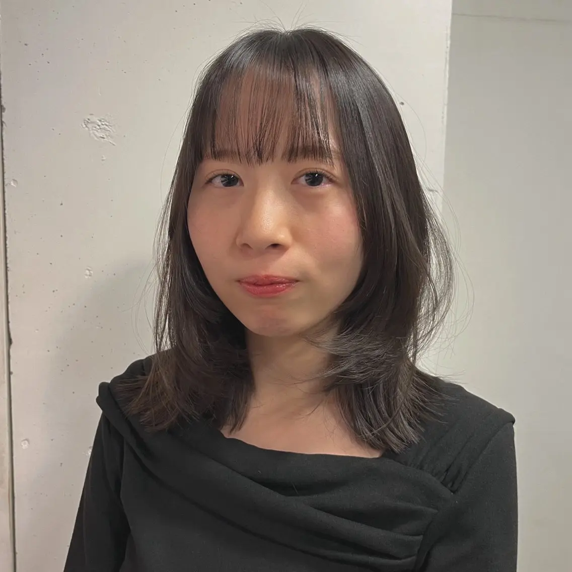 ミディアム 金子 絵梨花のヘアスタイル