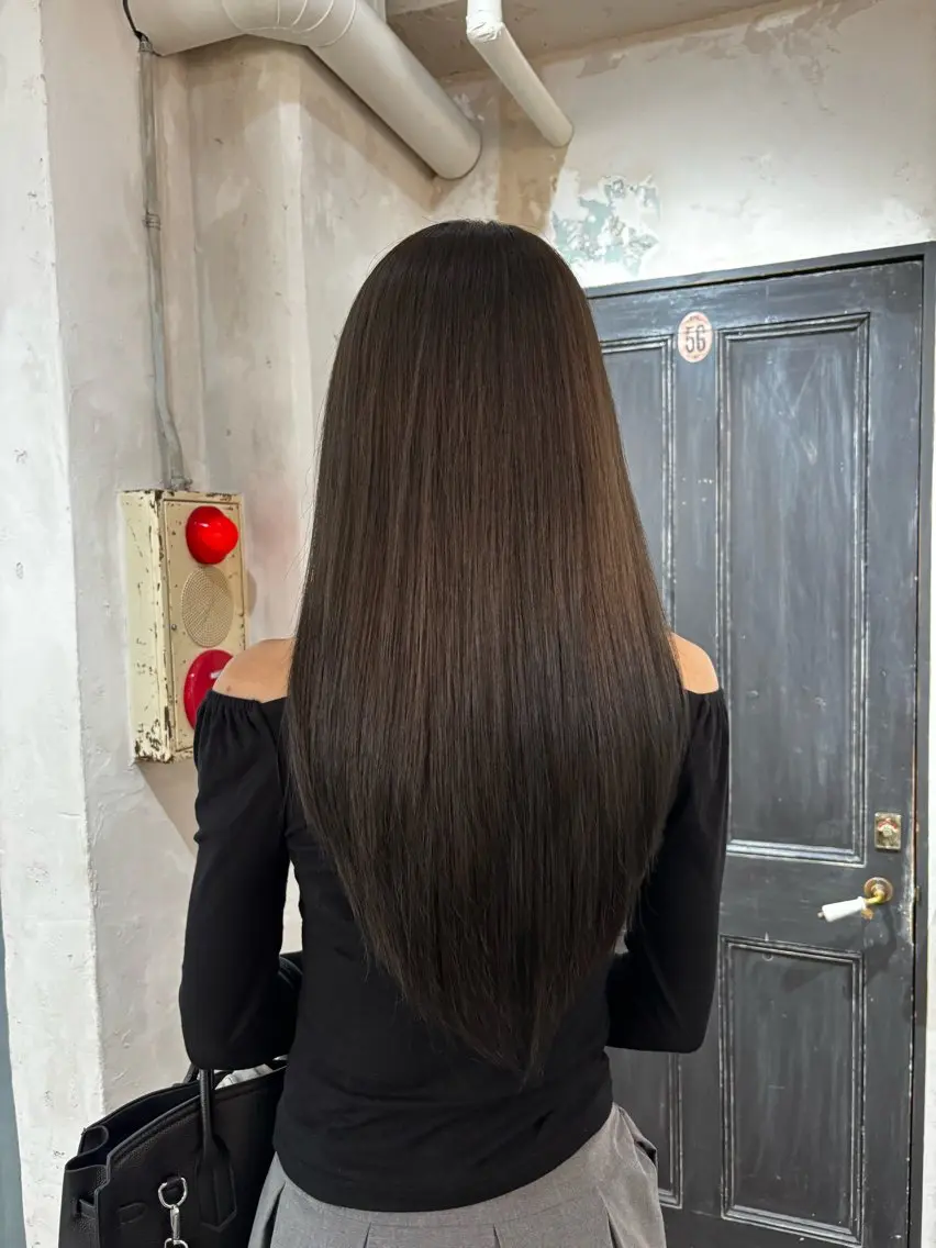 ロング SAKI⭐️ブリーチ ・艶カラー⭐️のヘアスタイル