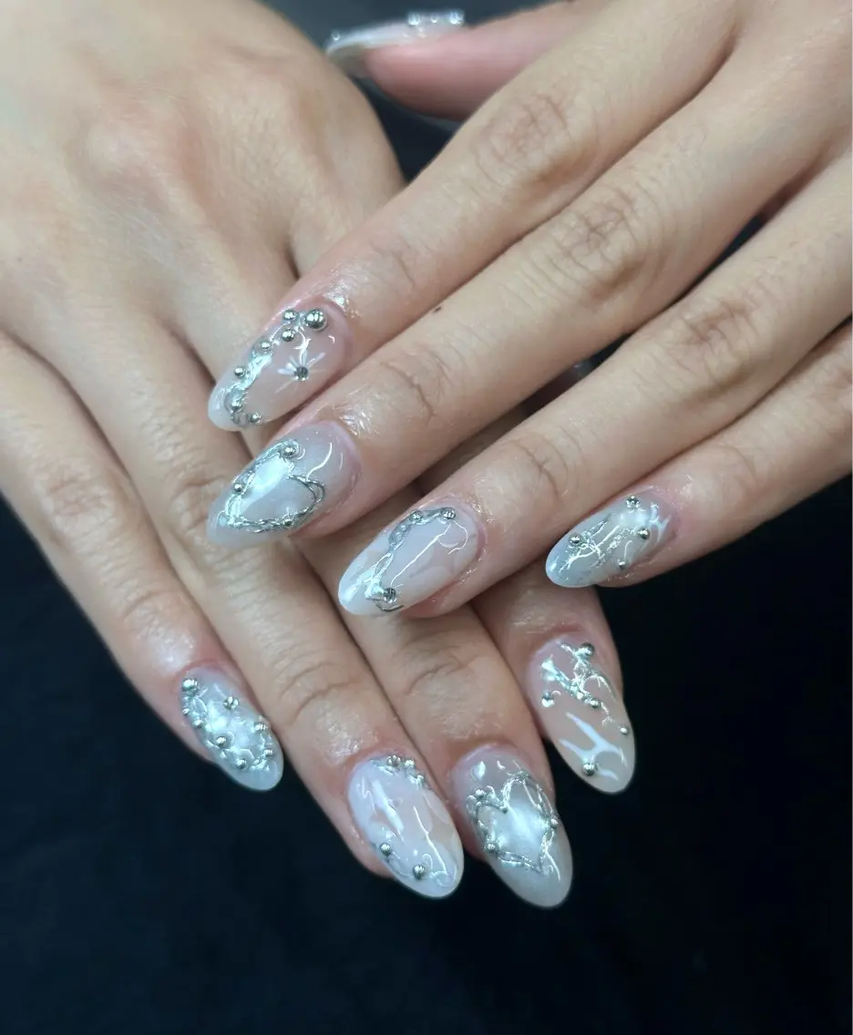 ネイル アートネイル ジェルネイル 韓国ネイル ニュアンスネイル ぷっくりネイル Iconic Nailのネイルデザイン