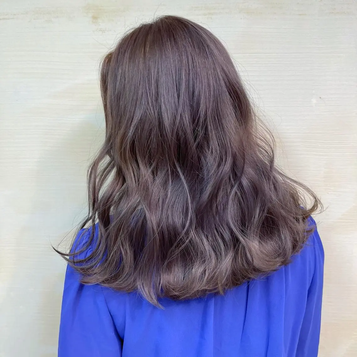セミロング カラー アッシュ ブリーチ ラベンダーカラー ヘアカラー トリートメント MEI💫銀座 エクステ/艶カラーのヘアスタイル