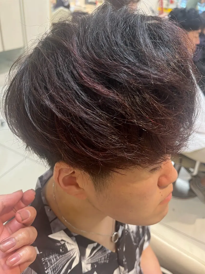 ショート カラー ハイライトカラー ハイライト メンズパーマ特化型 美容師/荒井海音のヘアスタイル