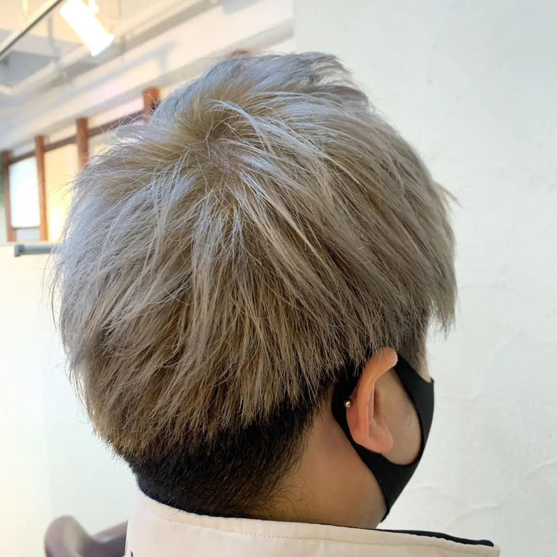 ショート カラー メンズ メンズブリーチ ブリーチ 鈴木 英治のヘアスタイル