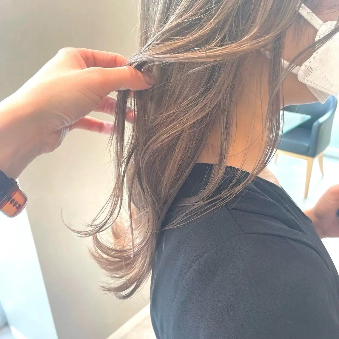 ロング カラー 🌈コテ巻き風パーマ LOHASせいな🌈のヘアスタイル