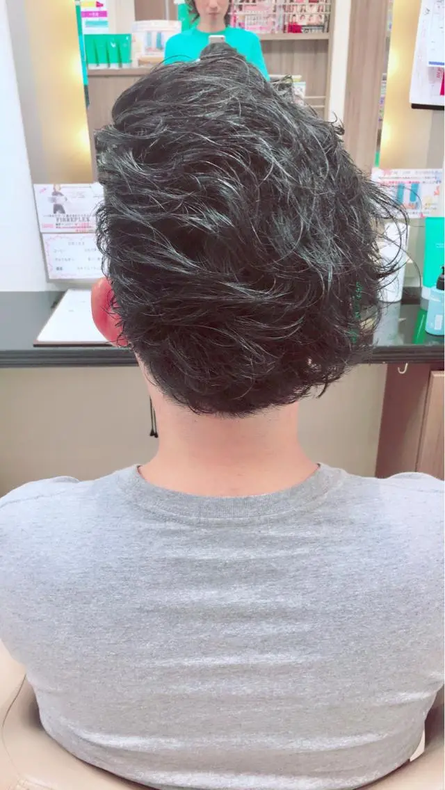 【男性必見✨眉カット付き】メンズカット&頭皮に合わせたお持ち帰り用シャンプー付きの写真